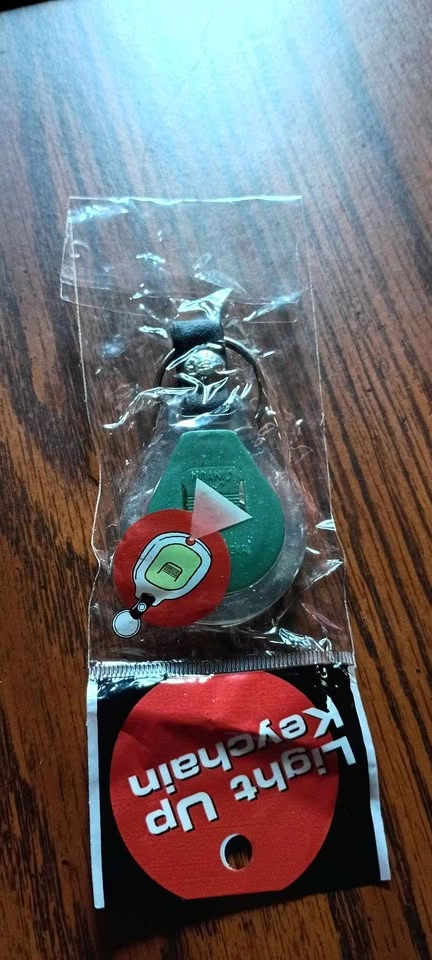 Vintage Lighted Mom Keychain Bagged - photo 2