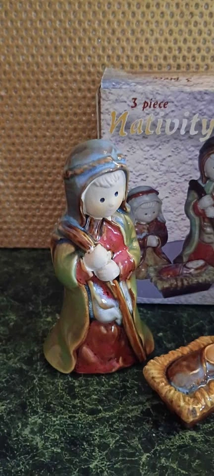 Vintage Nativity Set New w Box Ceramic Christmas Decor - photo 2