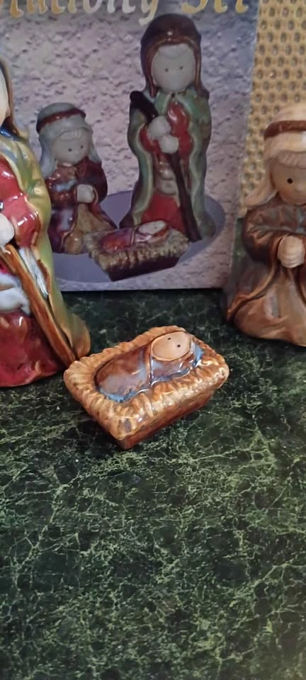 Vintage Nativity Set New w Box Ceramic Christmas Decor - photo 3