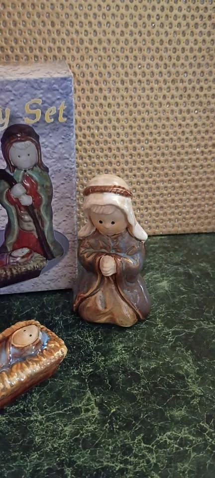 Vintage Nativity Set New w Box Ceramic Christmas Decor - photo 4