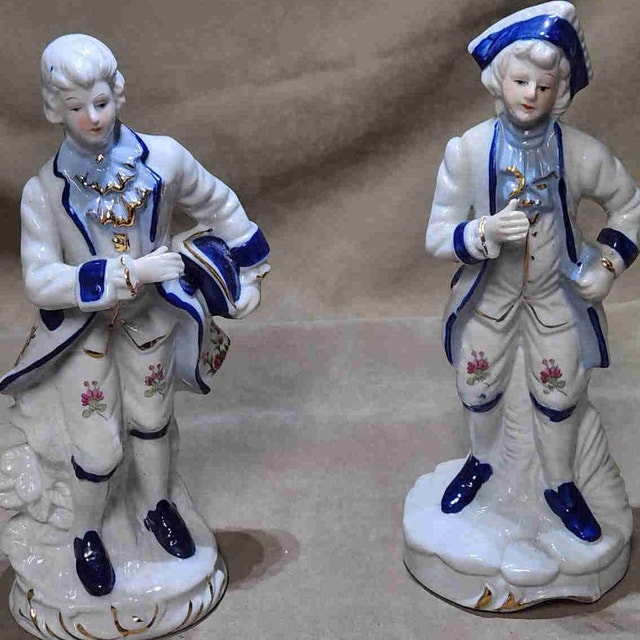 Vintage Porcelain Colonial Figurines, Pair of Decorative Statues