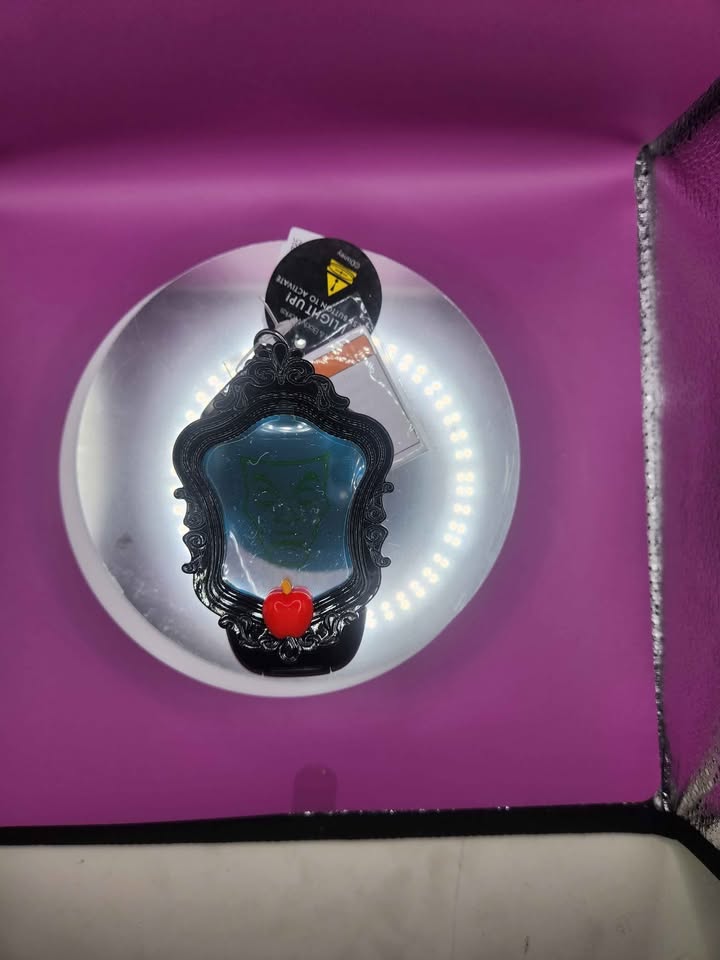 Evil Queens Light-up Magic Mirror Holder - photo 2