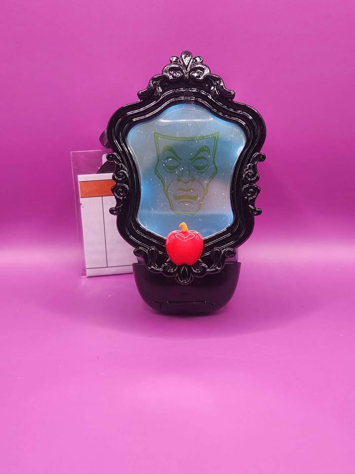 Evil Queens Light-up Magic Mirror Holder - photo 5