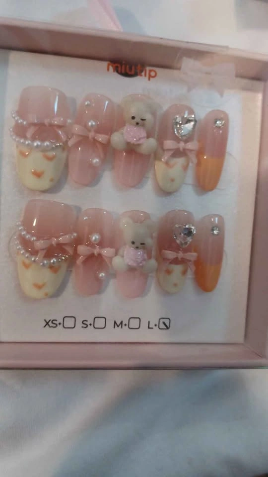 Press on nails - photo 4