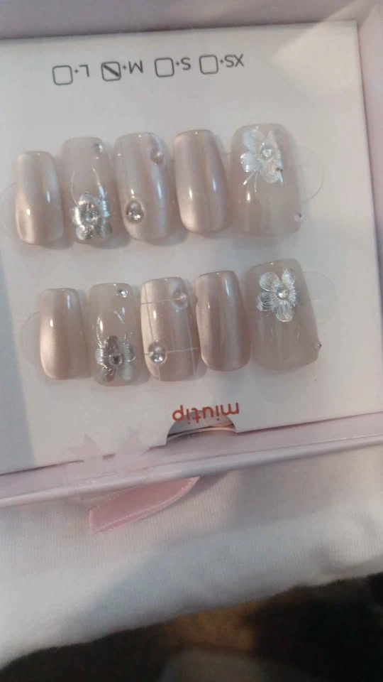 Press on nails - photo 5