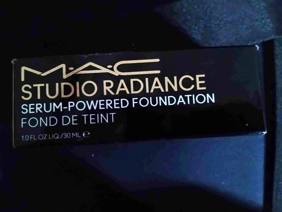 M A C Studio Radiance serum foundation tint