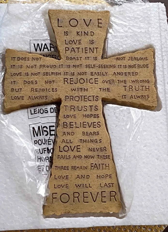 Wall Cross Resin New w Box - photo 3