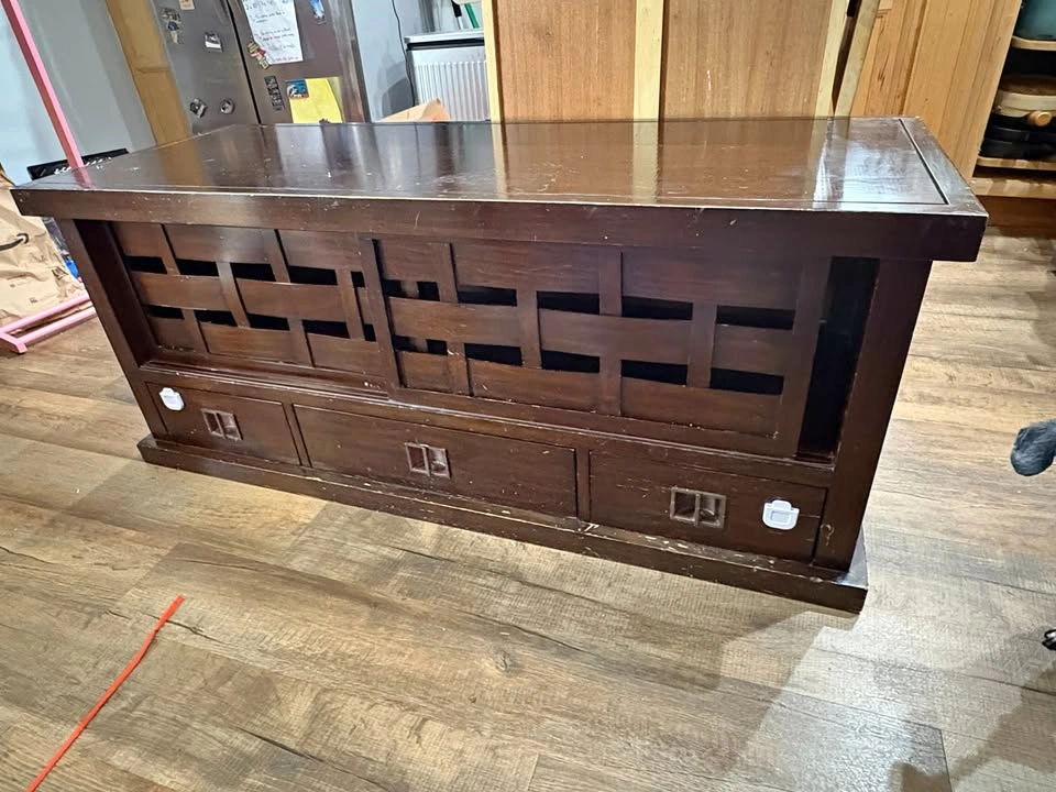 Solid Wood TV Stand / Media Console / Hutch