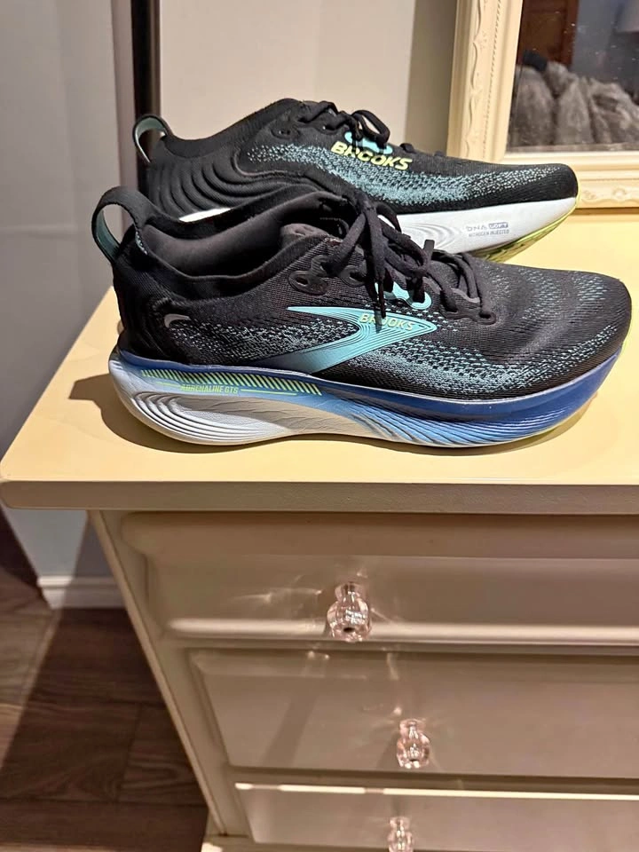 Brooks Adrenaline GTS 25- Men’s Size 10