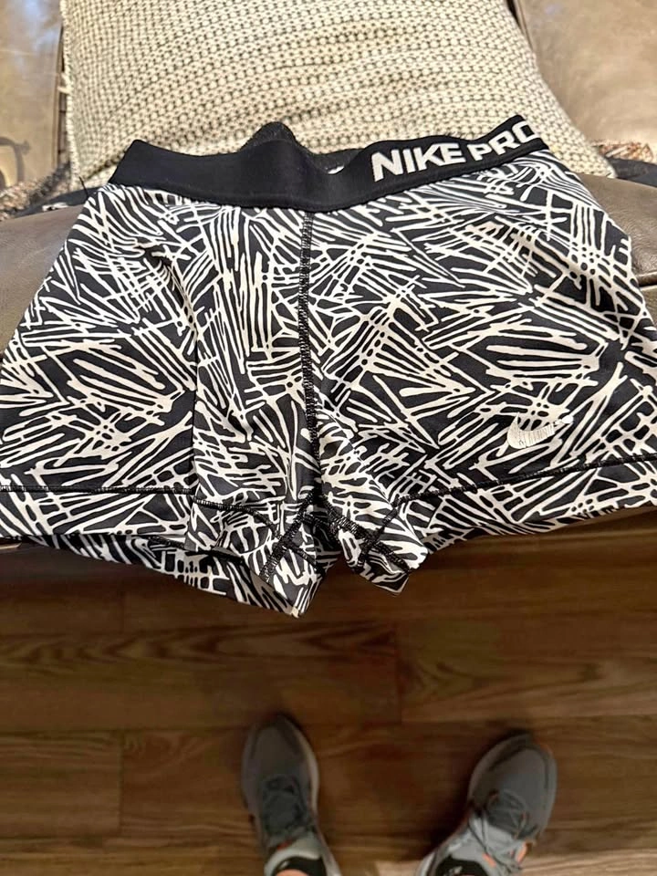 Nike Pro Girls Gym Shorts X Small