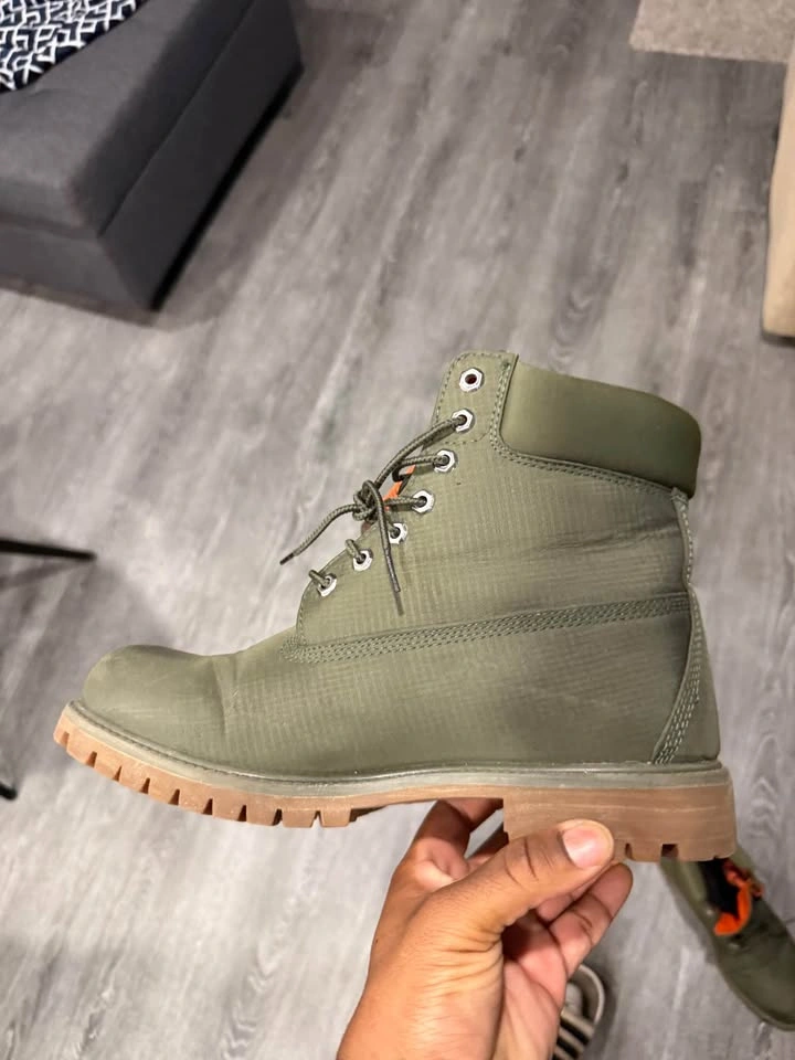 Timberland 6-Inch Boots Olive Green/Orange SZ10.5 - photo 3