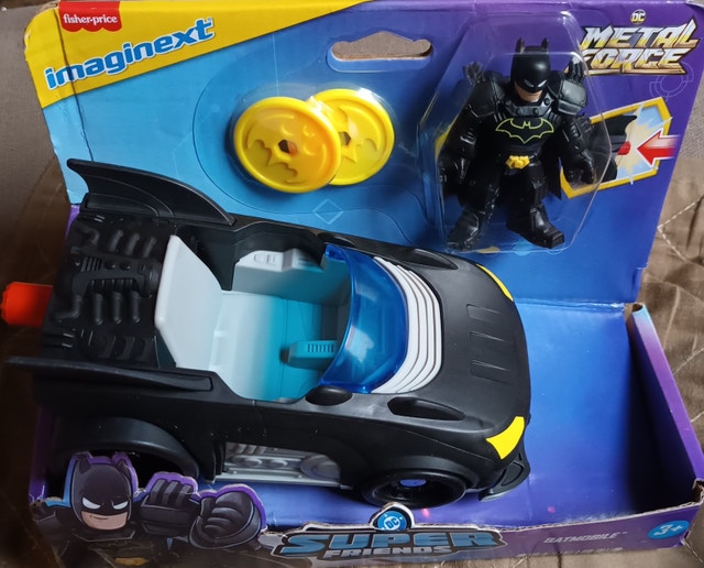 NEW FP Imaginext DC Super Friends Metal Force Batmobile Toy Car - photo 4