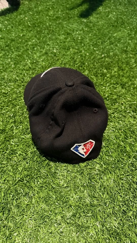 New Era 39THIRTY Miami Heat NBA 75th Anniversary Hat - photo 3