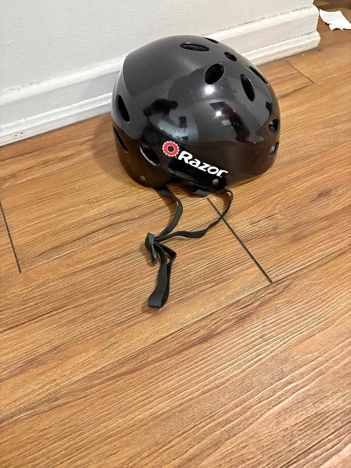 Razor cycle helmet for kids