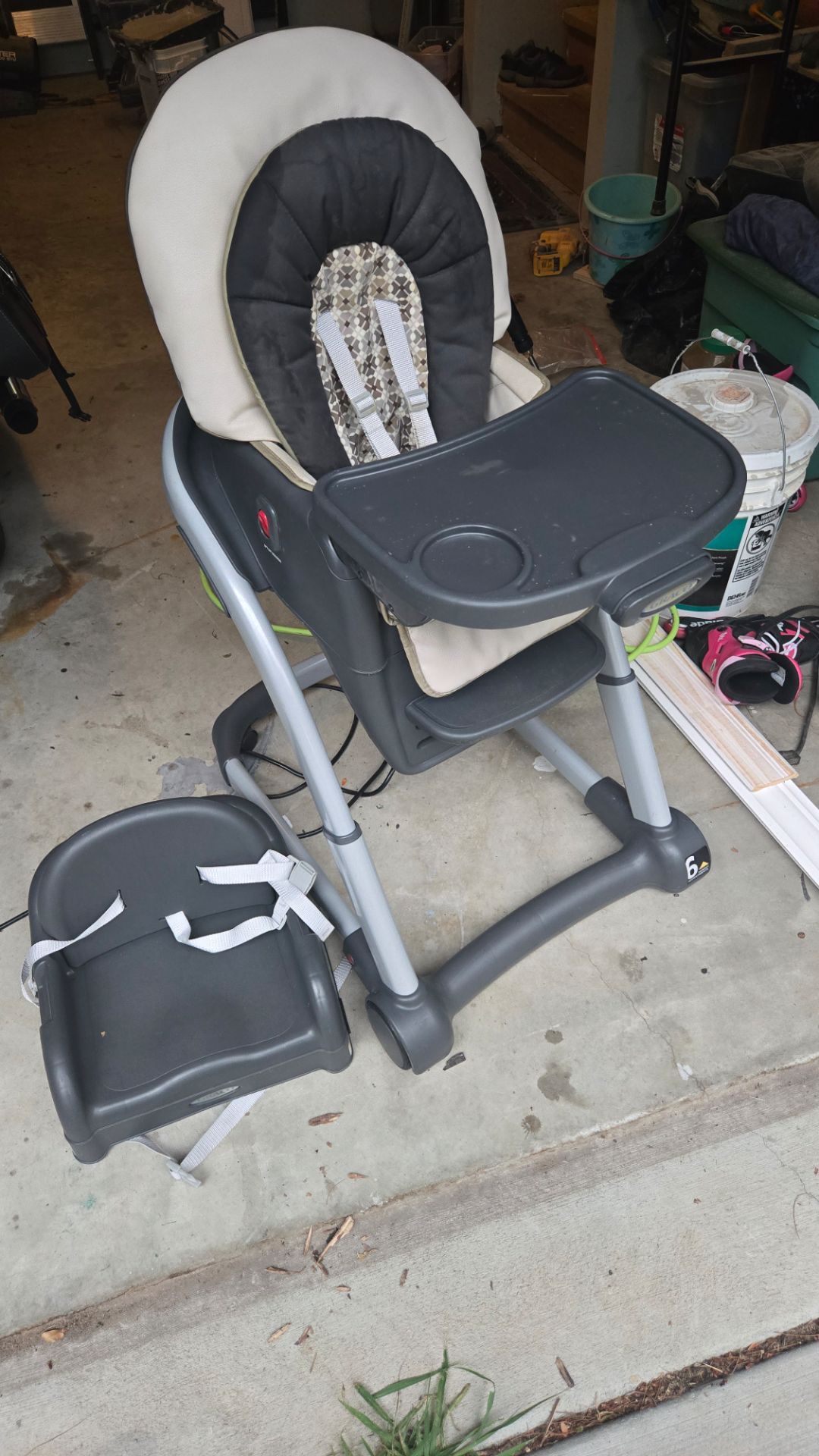 Graco adjustable high chair and booster