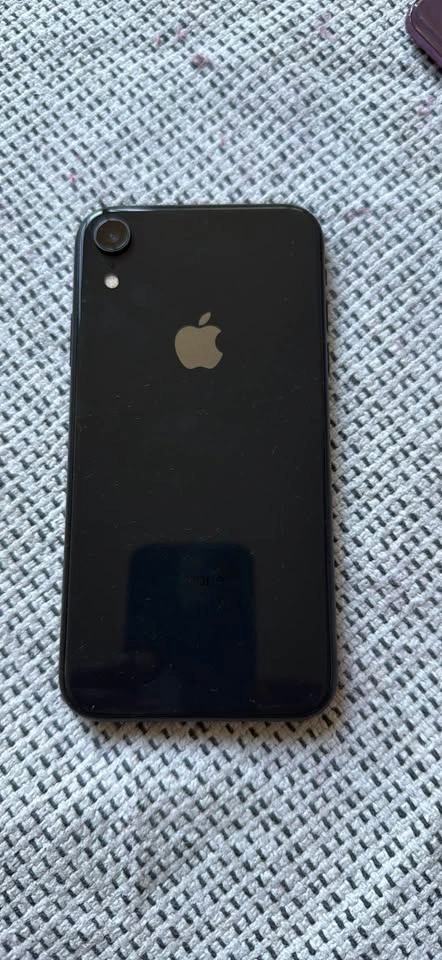 Apple iPhone XR - Black - photo 2