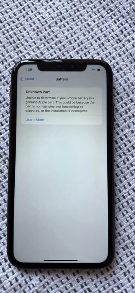 Apple iPhone XR - Black - photo 3