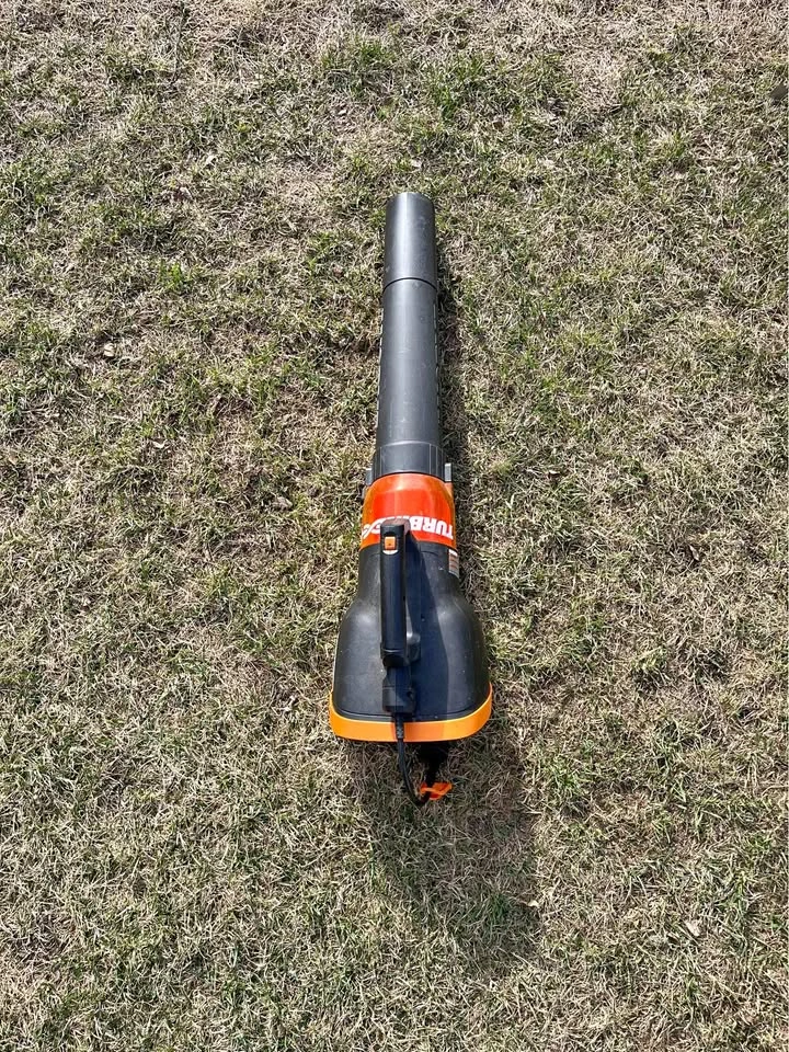 Free Electric leaf blower