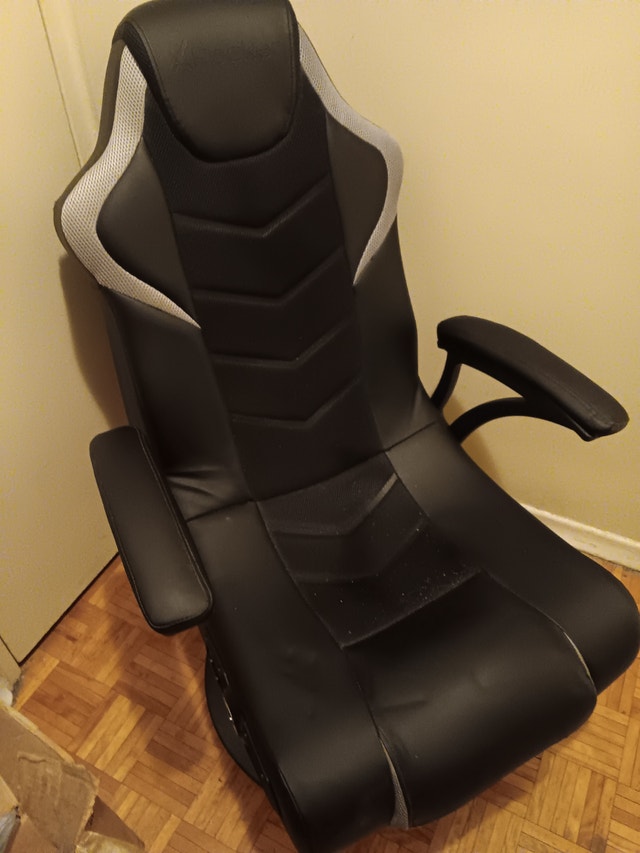 Gaming chair