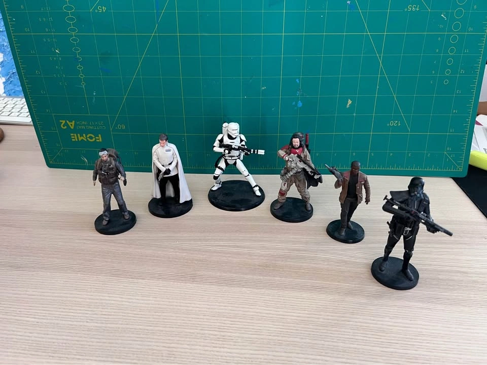 Mixed Figure Collection - Star Wars - photo 2
