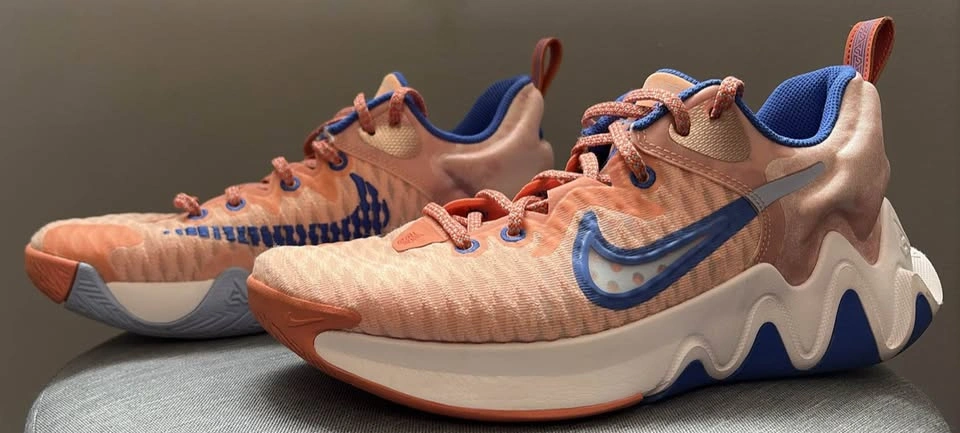 Nike Giannis Immortality Shoes - Like New - photo 2