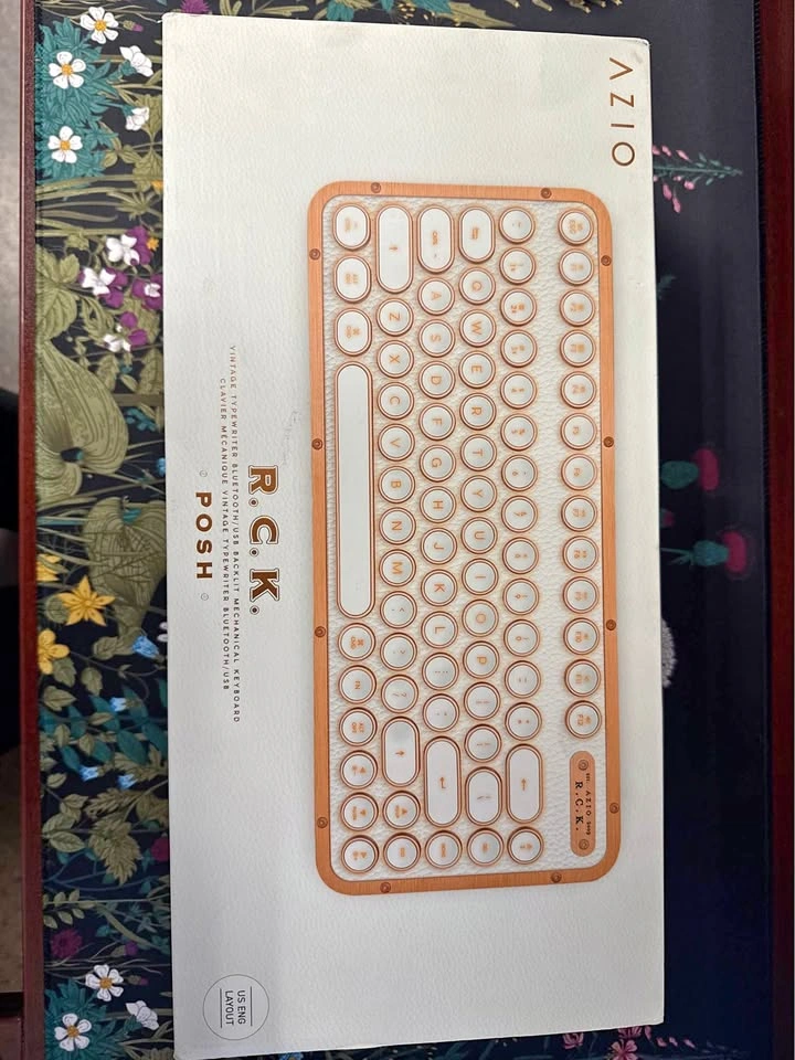 AZIO RCK Posh Retro Keyboard