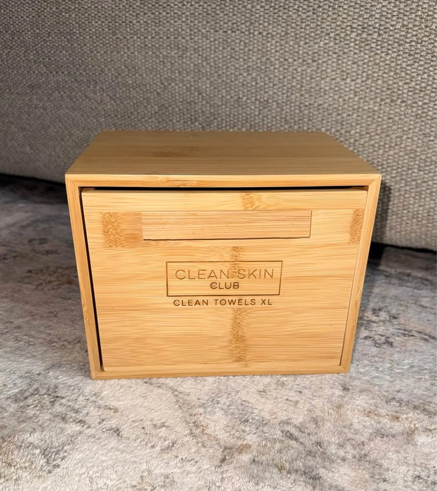 Clean Skin Club Luxe Bamboo Container with XL Towels - photo 2