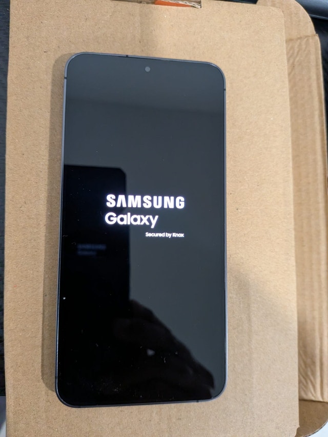 Samsung Galaxy S24 128GB – Like New, Mint Condition + Box - photo 5