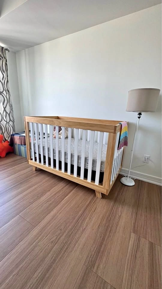 Storkcraft Beckett 3-in-1 Convertible Crib