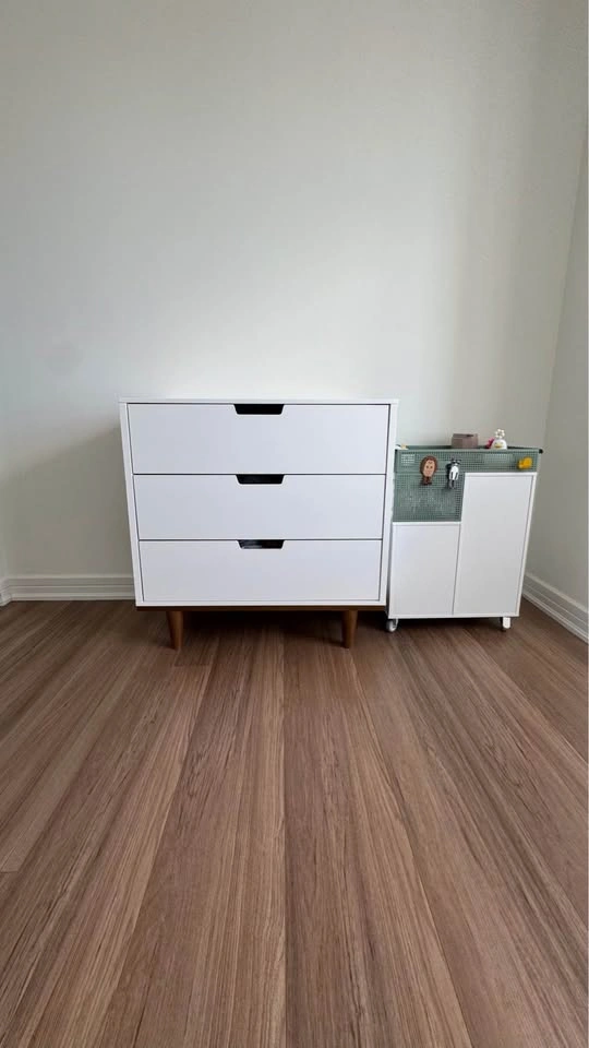 daVinci 3-drawer nursery dresser with universal changing table t - photo 3