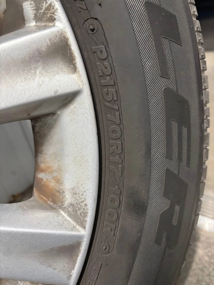4pcs (one set) All Season Tire 215/70 R17 BRIDGESTONE DUELLER - photo 2