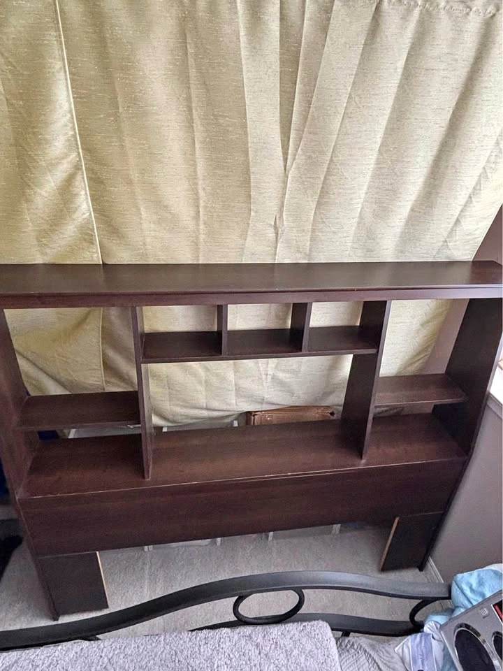Headboard Queen 65 3/4 x 55 1/2 x 10 1/2