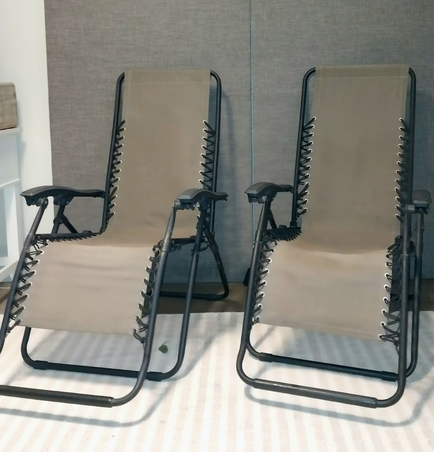 Set of 2 Zero Gravity Reclining Lounge Chairs - photo 4