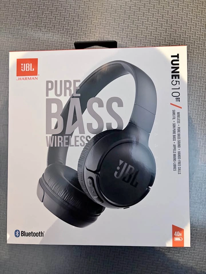JBL wireless headphone