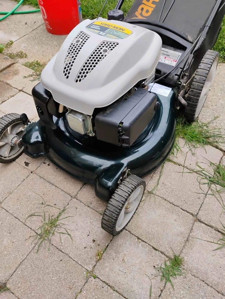 YARD-MAN Lawnmower - photo 5