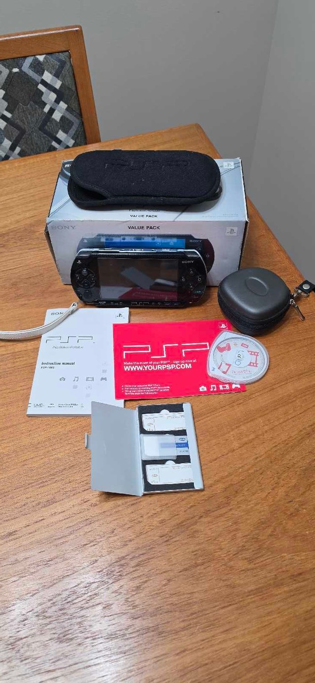PSP 1002 + 4 Games - photo 4