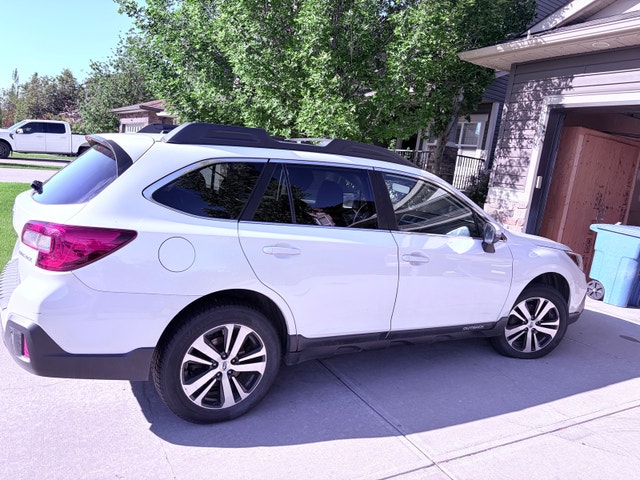 2018 Subaru Outback Limited AWD – Fully Loaded - photo 4