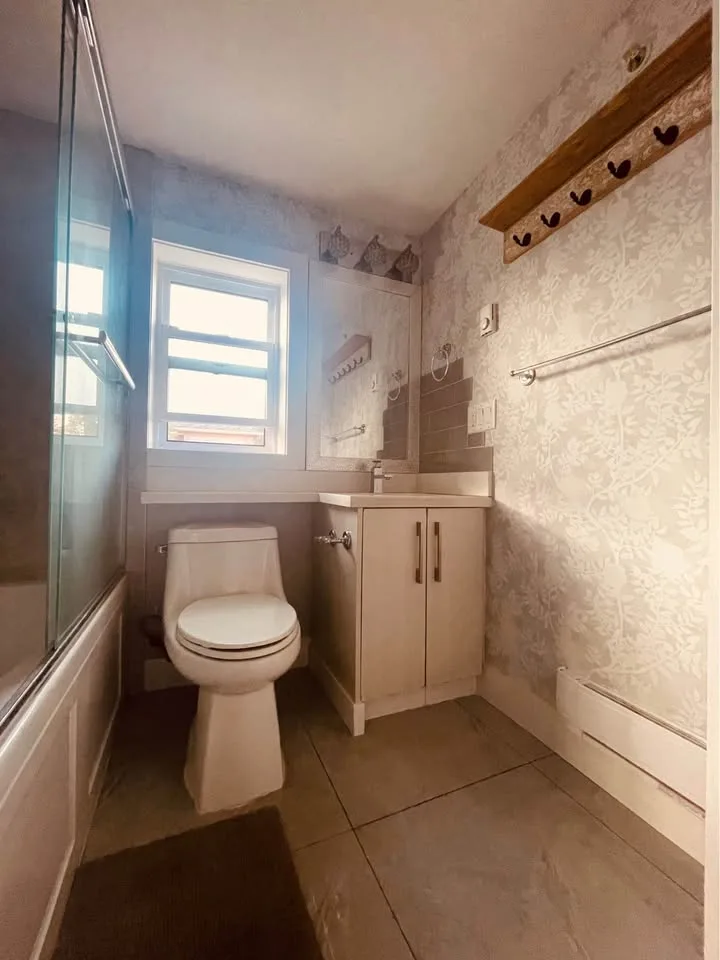 2 Beds 1 Bath House image indicator(8)