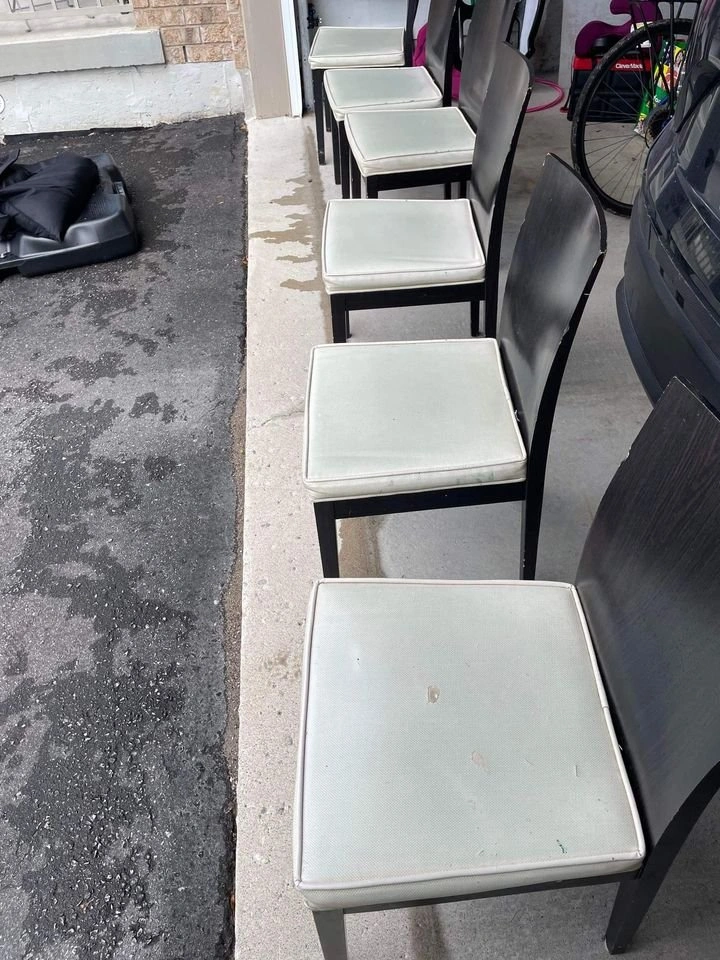 Dining chairs good condition great price - photo 3