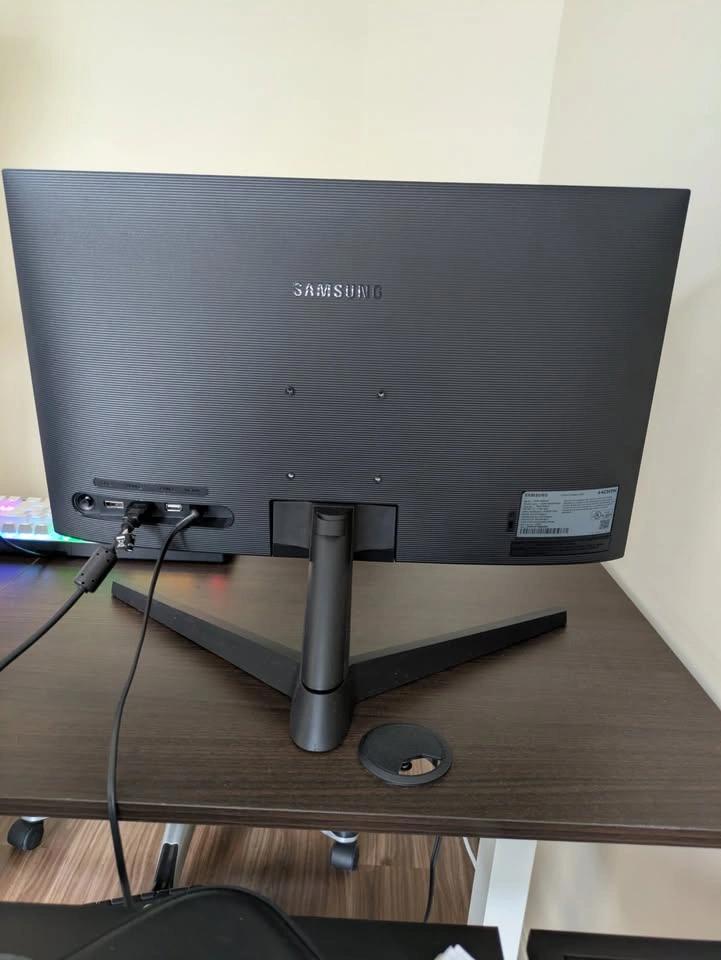 Samsung 24" Full HD 100Hz Monitor (Essential S3 Series) - Like N - photo 2