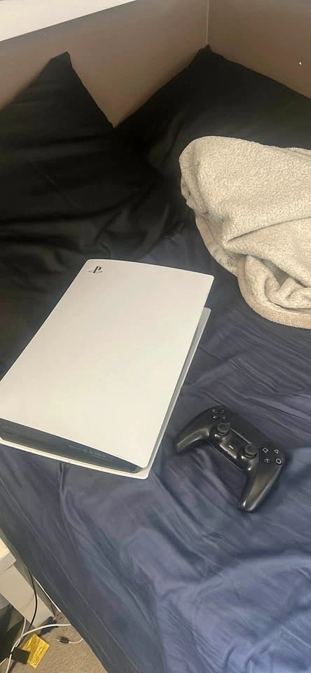 Ps5 with controller
