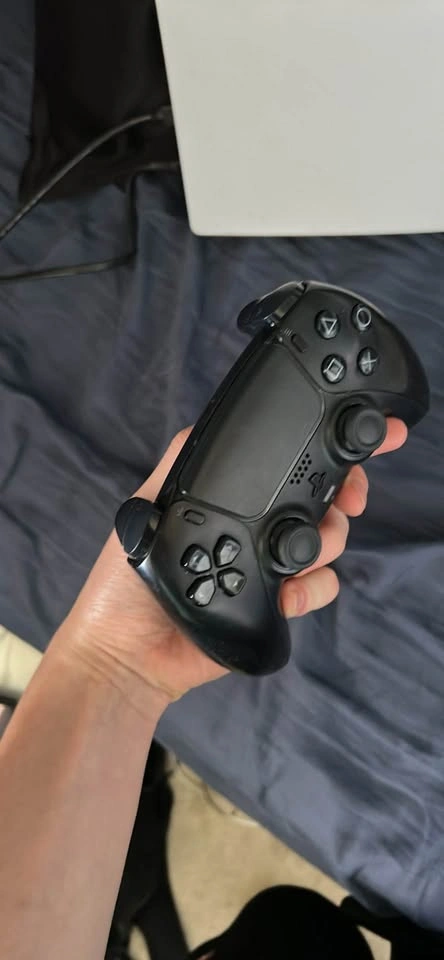Ps5 with controller - photo 3