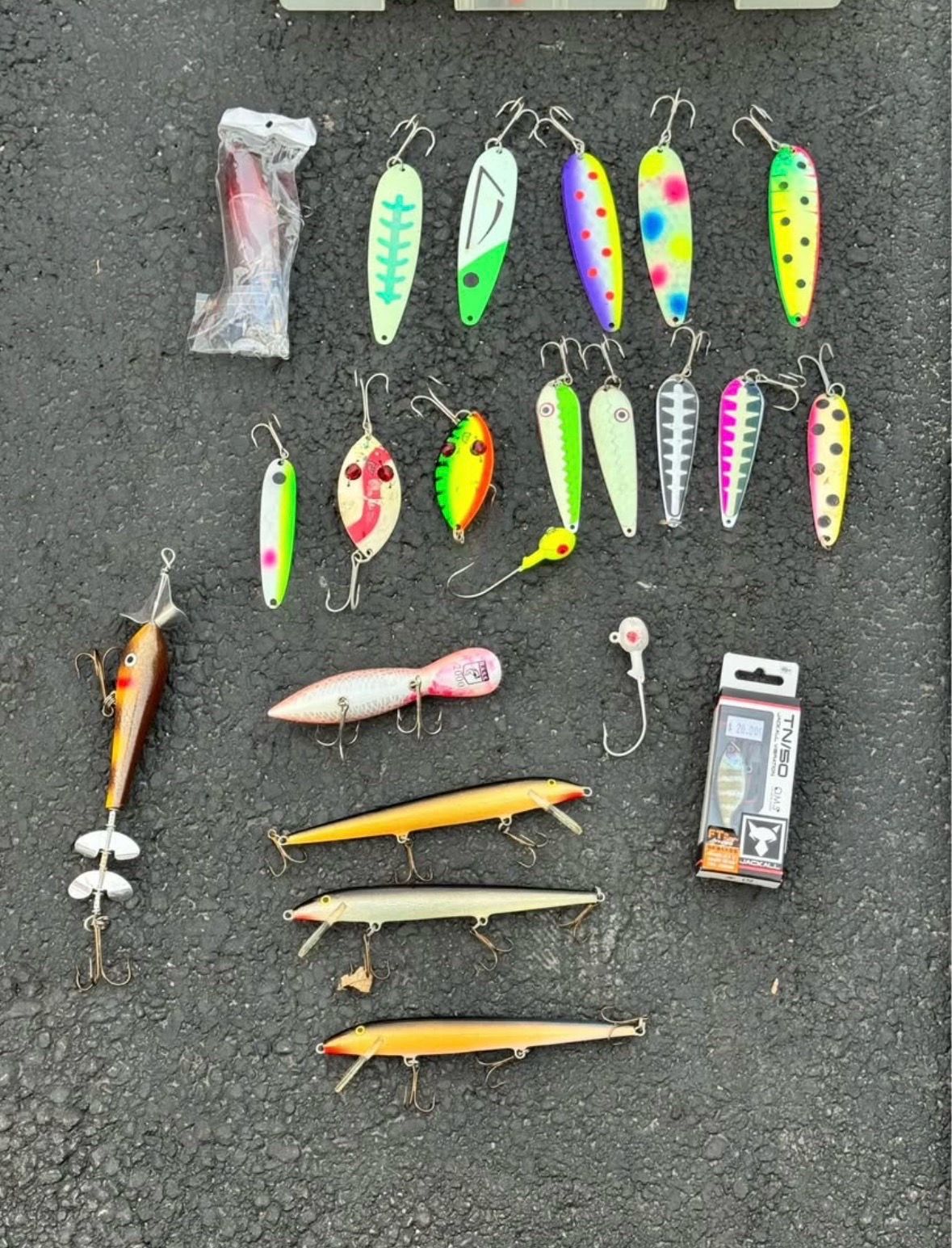 Fishing Rods and Lures - photo 2