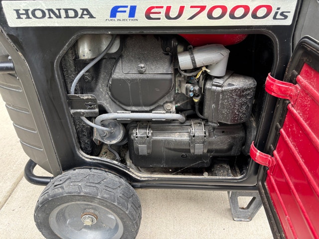 Honda EU 7000 IS Generator - photo 5