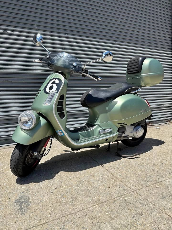 2019 Vespa GTV