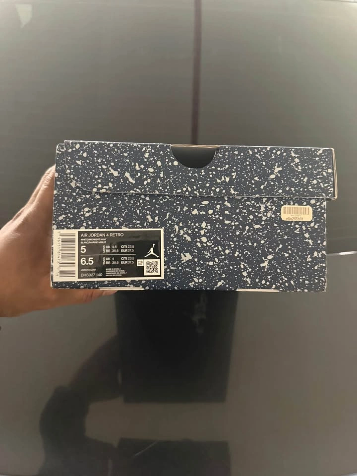 Jordan 4 Midnight Navy (Women’s 6.5) - photo 4