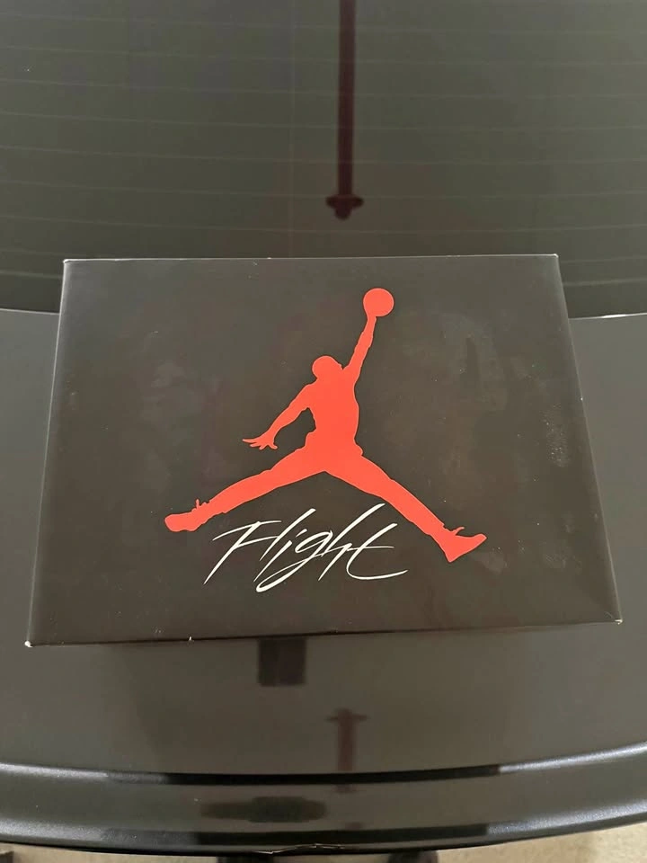 Jordan 4 Frozen Moments (Women’s 6.5) - photo 4