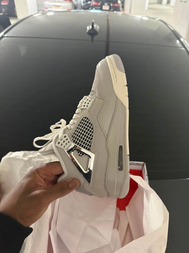 Jordan 4 Frozen Moments (Women’s 6.5) - photo 3