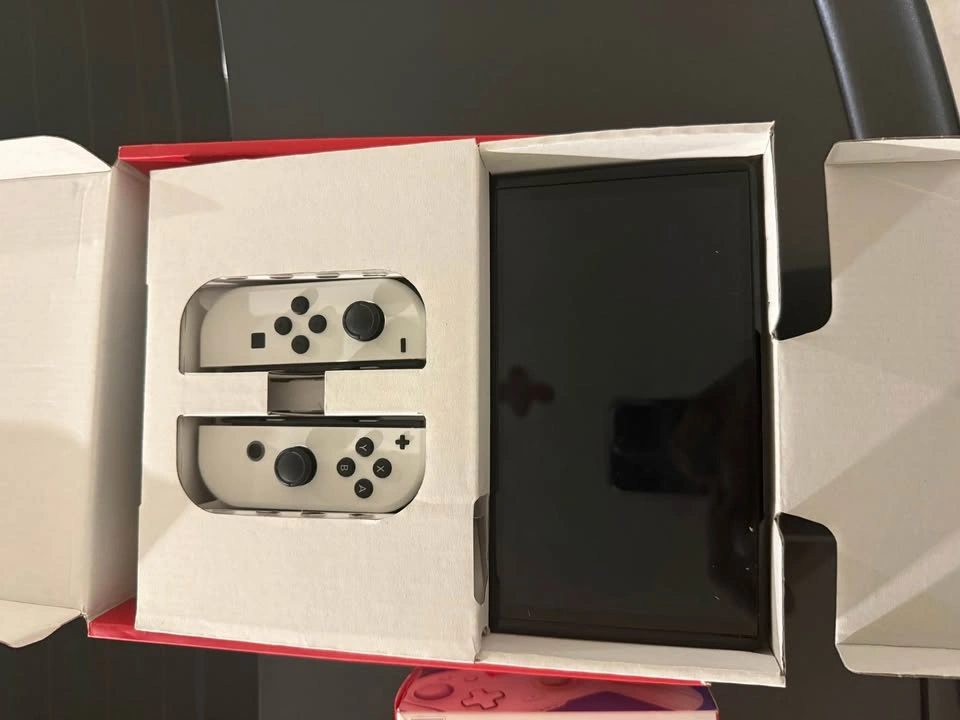 Nintendo Switch OLED Bundle - photo 2