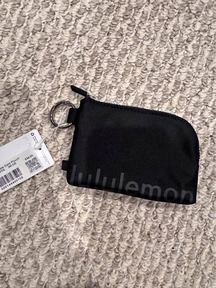 Brand New Lululemon Clippable Card Pouch
